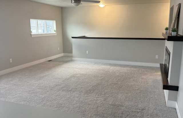 1504 Northeast Polk Drive Gallery 3