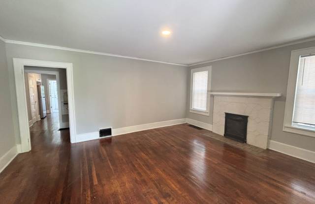 1615 Hollywood Dr. Gallery 2