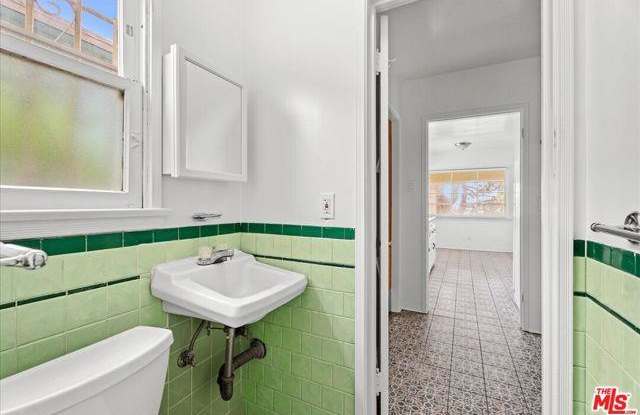 228 3rd Avenue photos photos