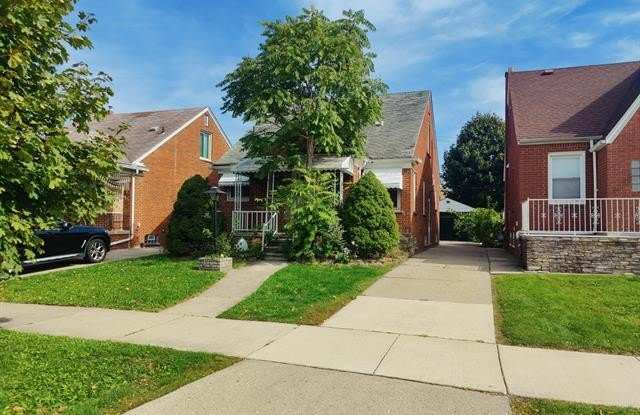 4926 Orchard Avenue Gallery 1