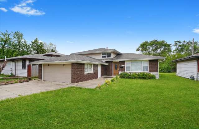 1315 Prince Dr photos photos