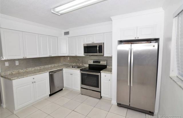 7068 SW 21 ST - 7068 SW 21st St, Coral Terrace, FL 33155