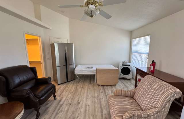 Remodeled, quiet Garden View 1 Bed Studio! photos photos