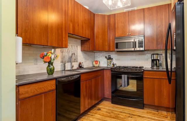 547 Congress St # 4A photos photos