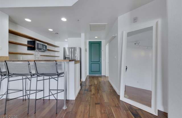 47 E Agate Avenue Gallery 3