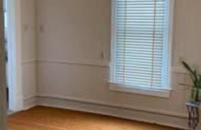 719 N 11th St photos photos