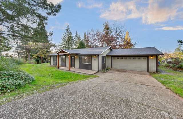 Charming 3-Bed Home in Gated Community with Updated Interiors  Private Yard! - 2100 Deer Run Court, Auburn Lake Trails, CA 95614