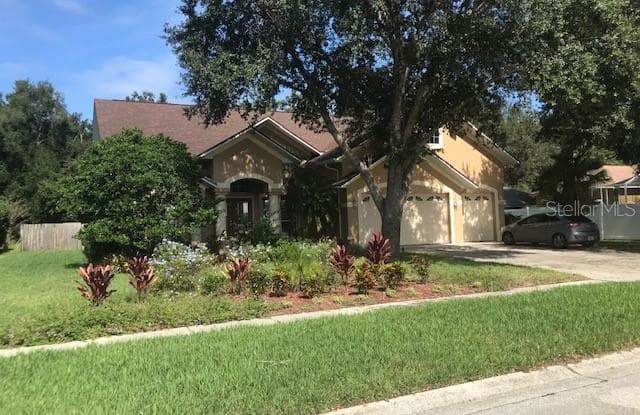 2112 HERITAGE CREST DRIVE - 2112 Heritage Crest Drive, Valrico, FL 33594
