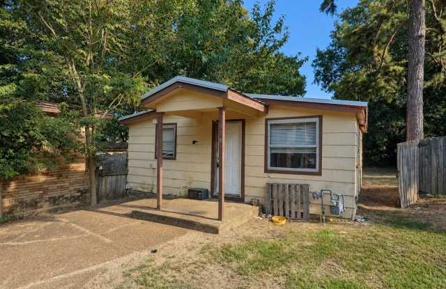 1 Bedroom Cottage in Southside Gallery 1