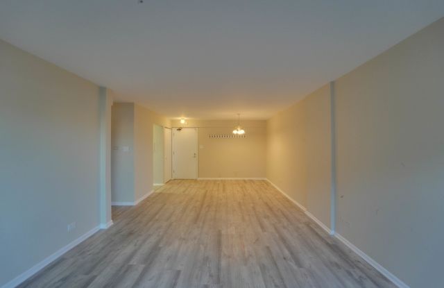 12 Oaks at Elk Grove Gallery 4