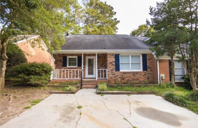 135 Williamsburg Way - 135 Williamsburg Way, Fayetteville, GA 30214