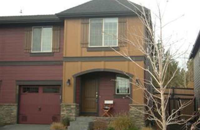 2 story townhome close to trails! photos photos