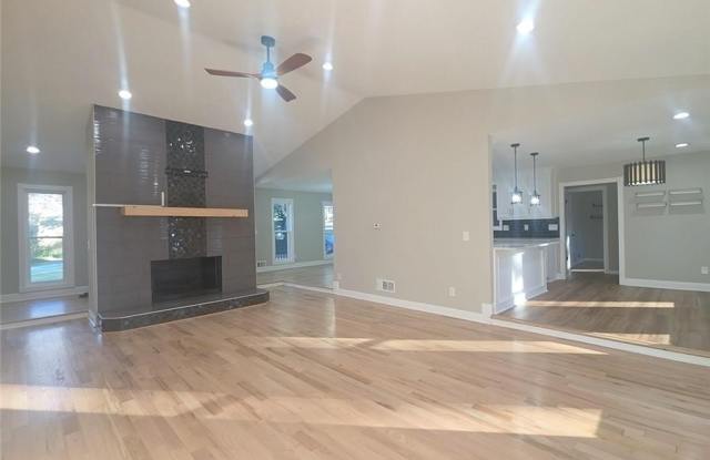 1483 Hidden Hills Parkway Gallery 4