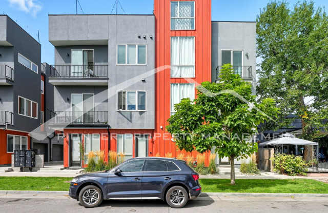 Gorgeous Townhouse with Mountain Views and Central AC photos photos