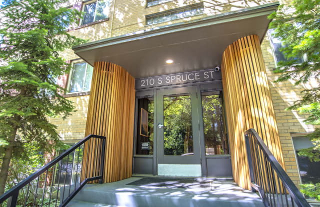 210 S. Spruce photos photos