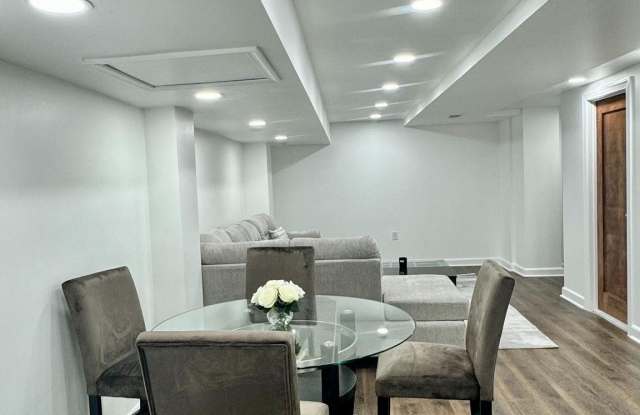 3401 GREENWAY Gallery 3