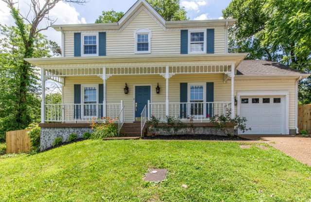 Charming Cul-de-Sac Home with Porch Swing & Wooded Views – 15 Mins from Nashville! photos photos