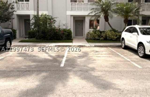 571 NW 208th Cir Gallery 2
