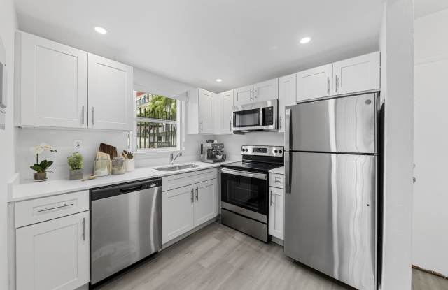 Aciano Hialeah photos photos