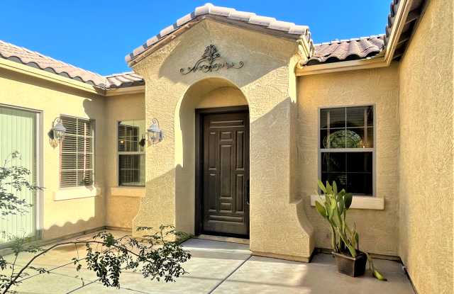 2806 E Janelle Way Gallery 2