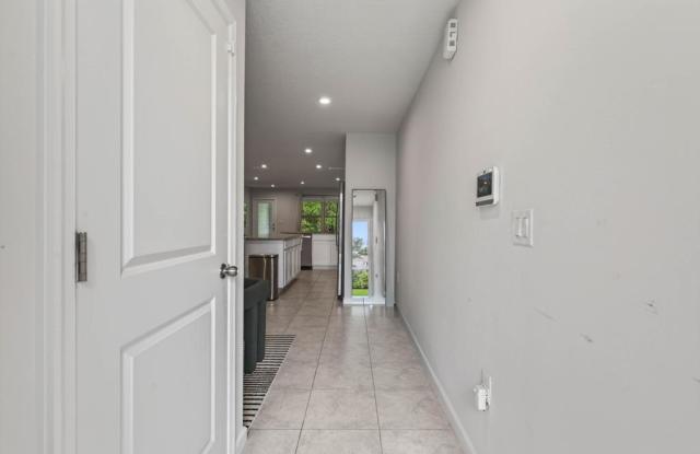 2528 Sadler Trace Way - 1 Gallery 2