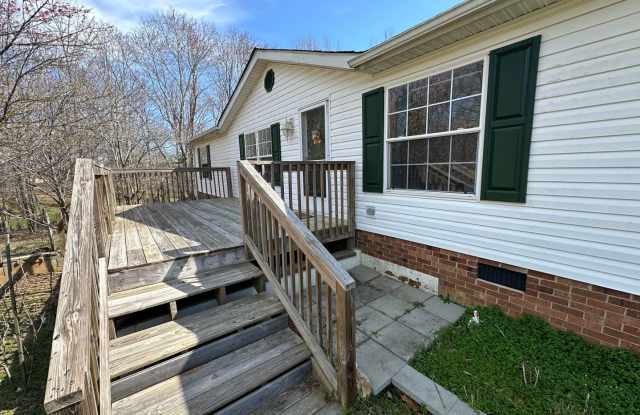Spacious home in Campbell County. Country living! photos photos
