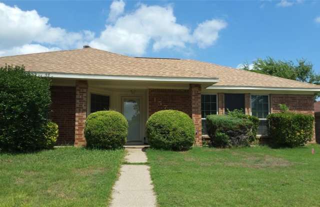 1577 N Valley Parkway - 1577 North Valley Parkway, Lewisville, TX 75077