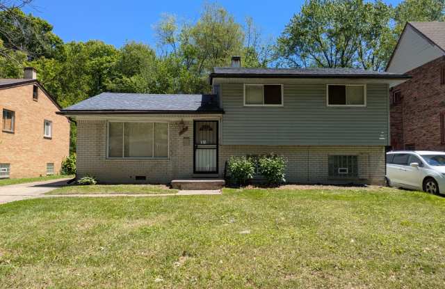 18254 Salem 3bed/1.5 bath Awesome kitchen, new bathrooms great deck! located in The Eye photos photos