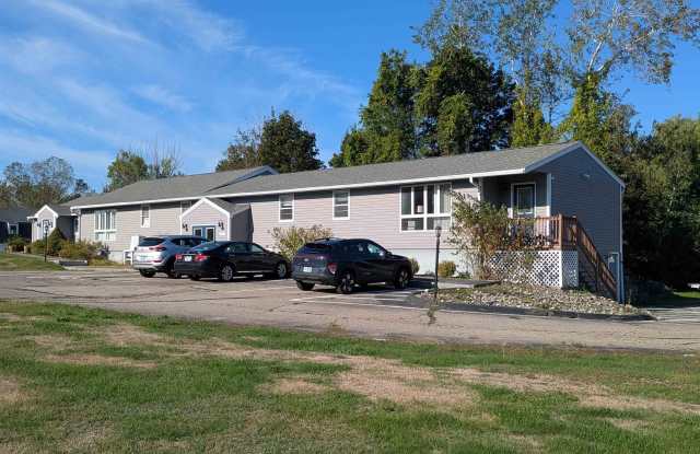 81 Portsmouth Avenue Gallery 1