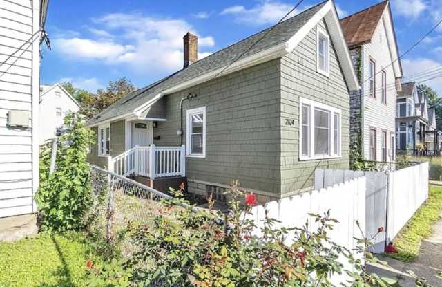 2824 York Avenue photos photos