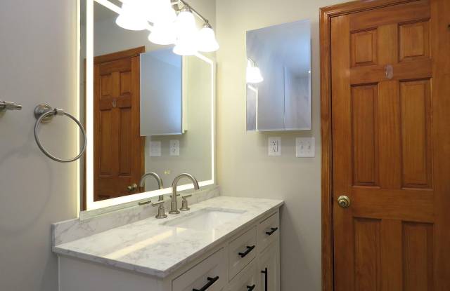 3013 HICKORY GROVE COURT Gallery 4