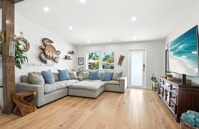 1945 S Hibiscus Dr Gallery 4