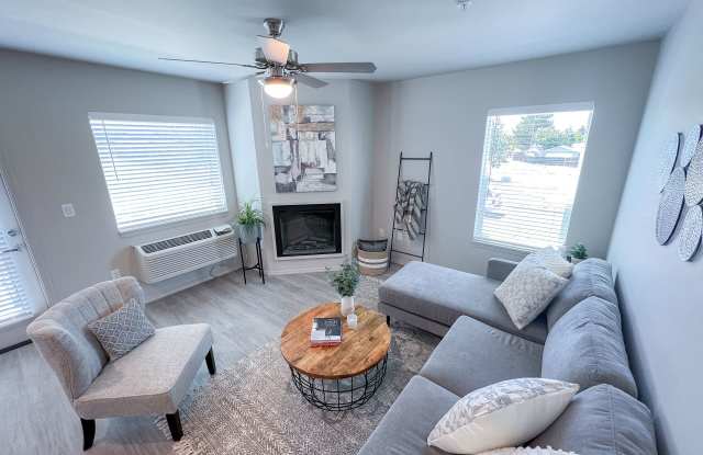 Second Level Unit, Leasing Special and Owner Pays Water/Sewer/Garbage Gallery 1