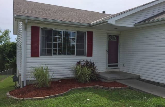 2020 SW 33 - 2020 SW 33rd St, Lincoln, NE 68522