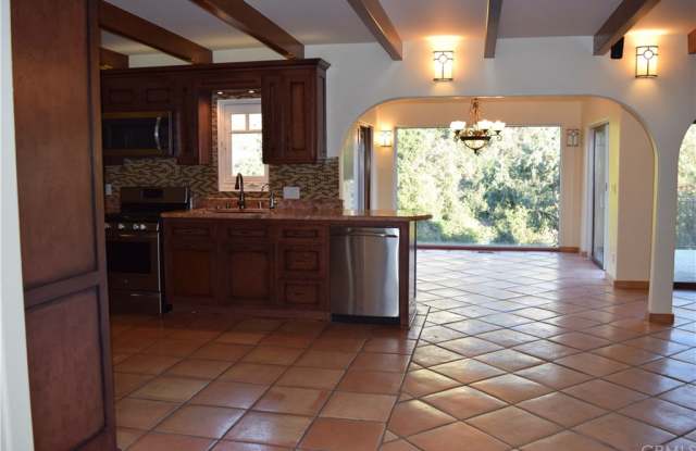1299 Dunning Drive Gallery 4