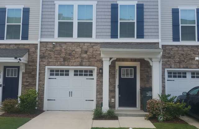 Coming Soon! 4 Bedroom Townhouse! photos photos