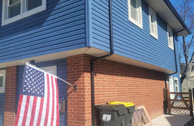 1 Bedroom 1 Bath in Delpark Manor Gallery 3