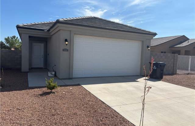 3306 E Farm Crest Avenue Gallery 2
