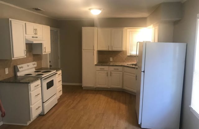 1350 E Ann Arbor Avenue - 1350 E Ann Arbor Ave, Dallas, TX 75216