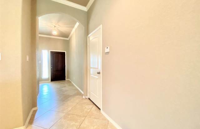 8538 Winchester Way Gallery 3