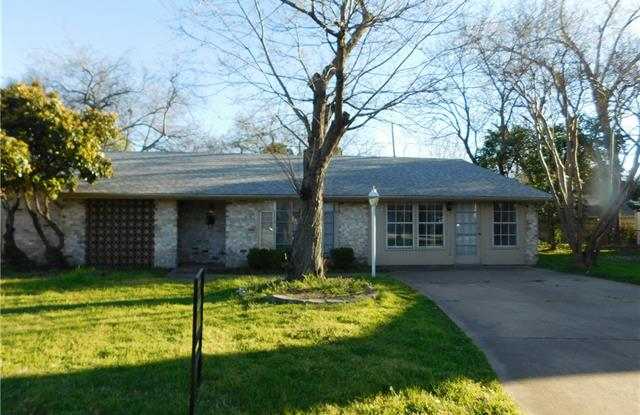 1102 Hadrian Court - 1102 Hadrian Court, Irving, TX 75062