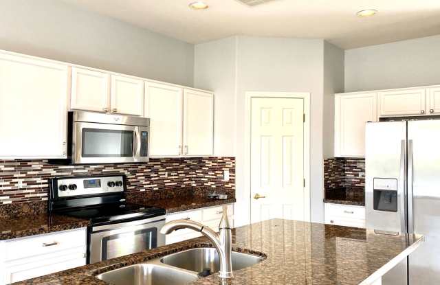 Beautiful 3 Bedroom 2.5 Bath Home In Ironwood Vista - Chandler Gallery 3