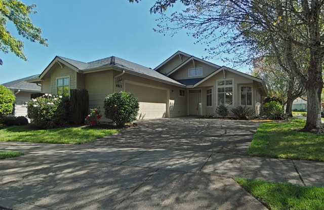 3 Bedroom House ~ Close to Corvallis Country Club ~ 55+ Community photos photos
