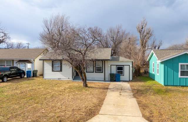 Check out this 2 bedroom home! photos photos