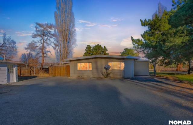 Charming 2BR Apartment in Moses Lake photos photos