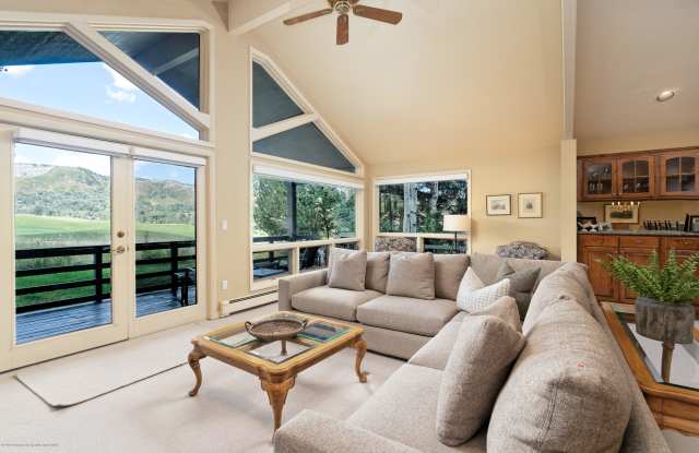225 Fairway Drive Gallery 2