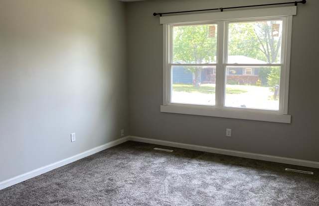 5356 Plaza Avenue photos photos