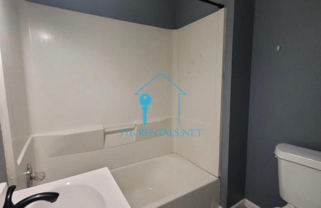 $850 - 2 bed 1 bath - Single Family Home Gallery 1