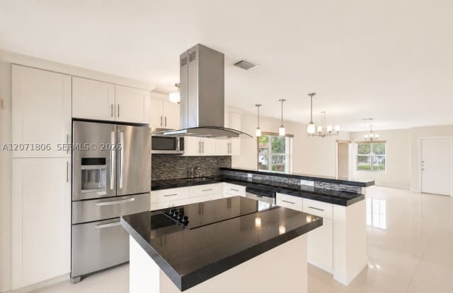 2561 W 60th Pl Gallery 1