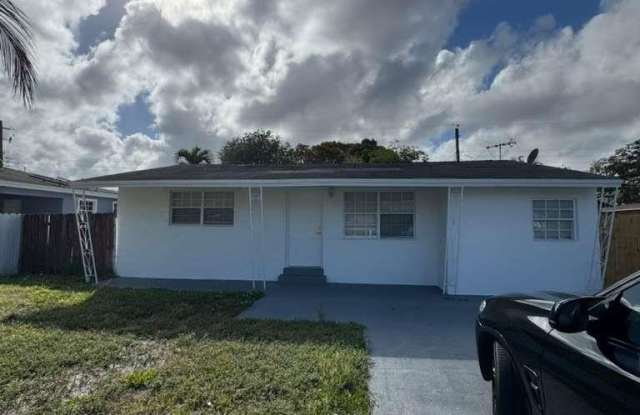 4871 SW 24th Avenue photos photos